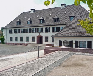 #AUFMACHER# Dokumentations- und Informationszentrum und Stadtmuseum Stadtallendorf