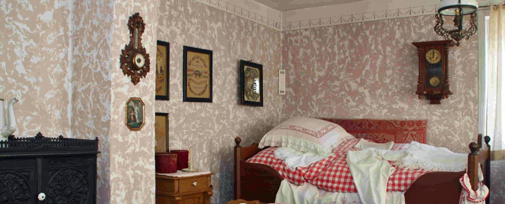 Wetzlar-Garbenheim_Schlafzimmer ca. 19. Jahrhundert_KQ.jpg