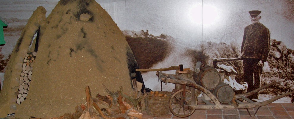 Kirtorf_Museum_Roter Faden_Schmerofen-Schmerschorsch_KQ.jpg