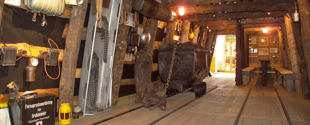 W&ouml;lfersheim_2006 Energiemuseum Kettenbahn 004.jpg