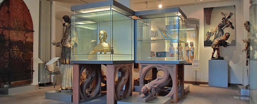 Wetzlar_Stadtmuseum-innen_Abt.kirchlich.christliche Kunst01_KQ.jpg