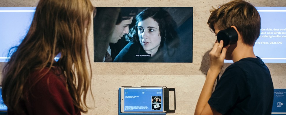 Station Rezeptionsgeschichte des Tagebuchs_c_Bildungsst&auml;tte Anne Frank_IN.jpg